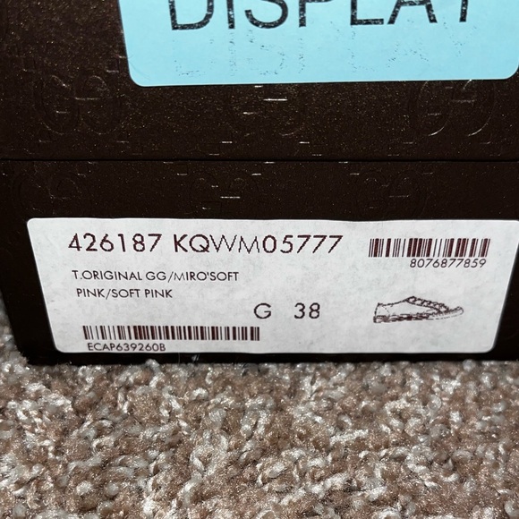 Used Women’s Gucci GG Pink Canvas Sneakers size 38 - Picture 4 of 8